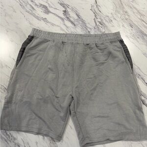 Men's Colosseum Gray Shorts